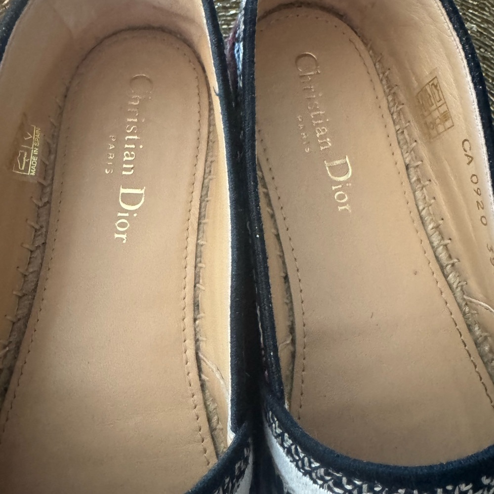 Dior Espadrilles with Black and Red Floral Design - Picture 7 of 10